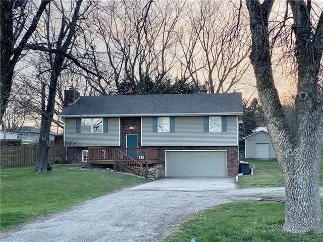 Property Photo:  20196 County Road 355 Road  MO 64505 