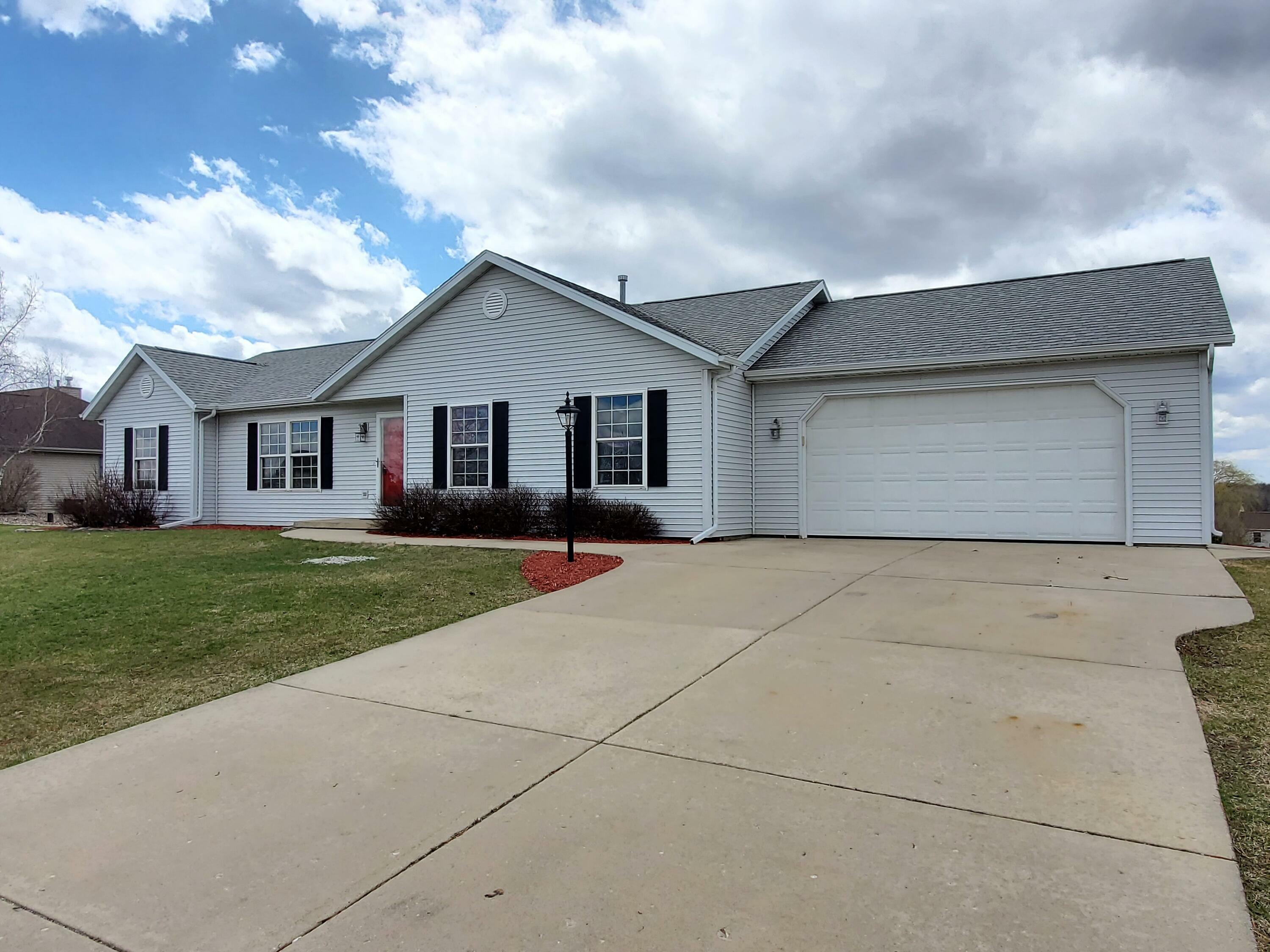 Property Photo:  W1971 Summer Hill Dr  WI 53137 