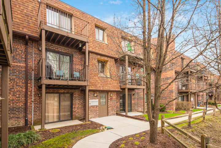 1406 Fairfield Avenue 38A  Lombard IL 60148 photo