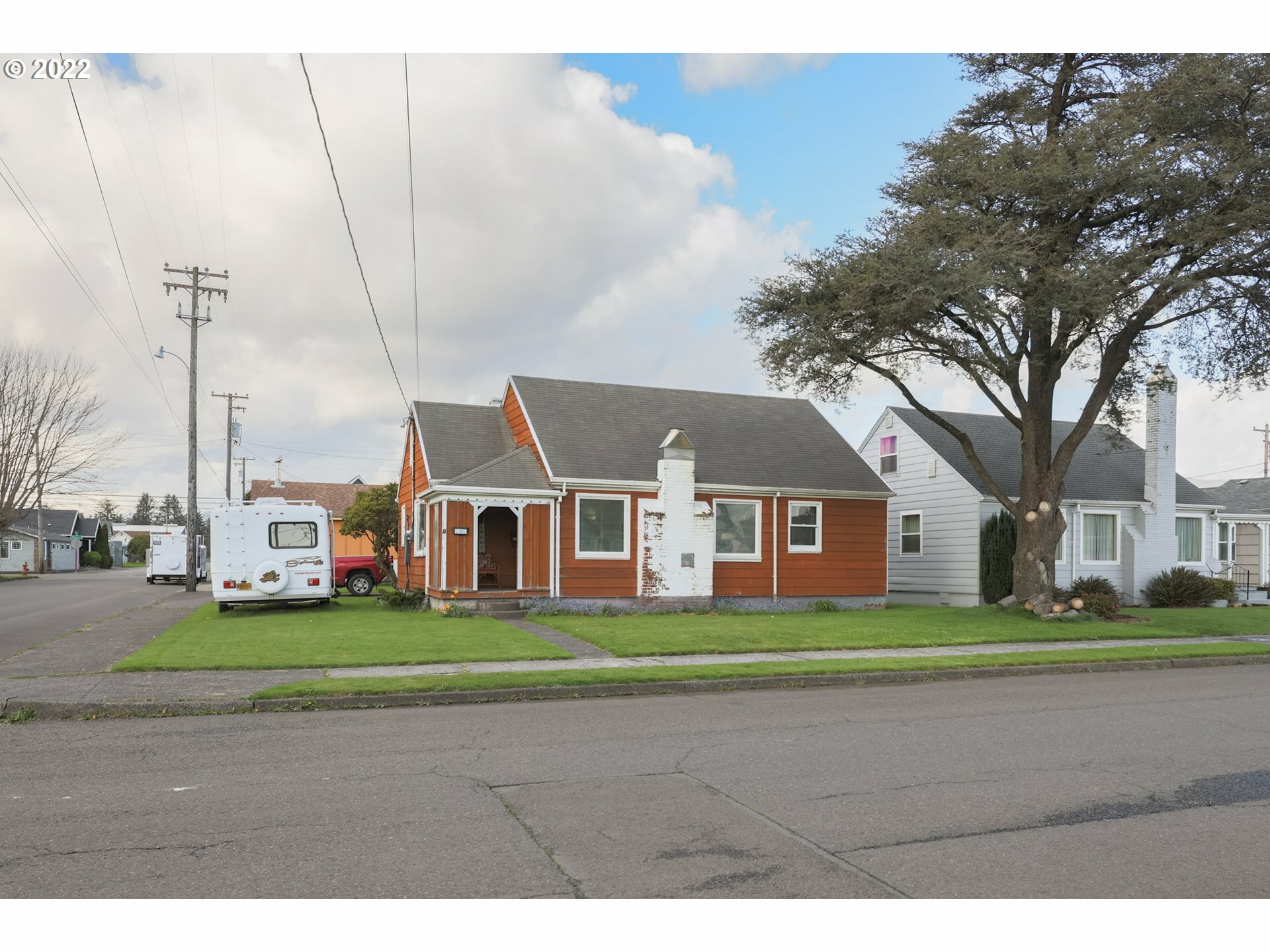 1302 4th St  Tillamook OR 97141 photo