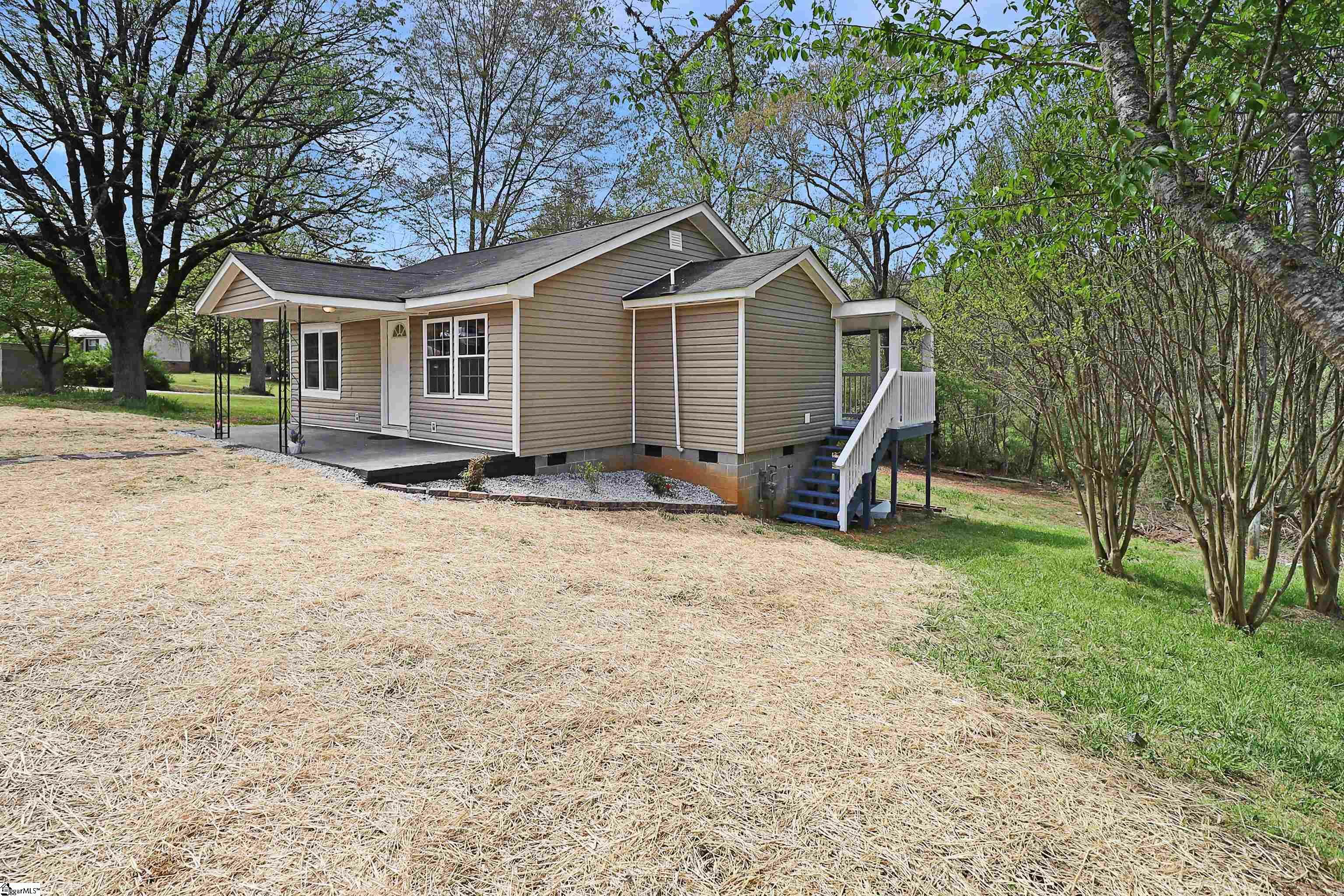 Property Photo:  533 Chastain Road  SC 29630 