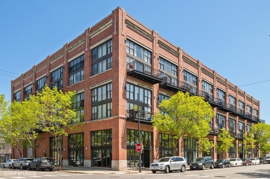 Property Photo: 50 E 26th Street 205 IL 60616