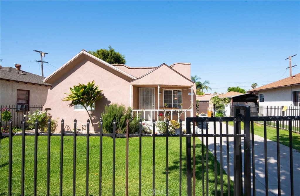 Property Photo: 1505 N Pearl Avenue CA 90221