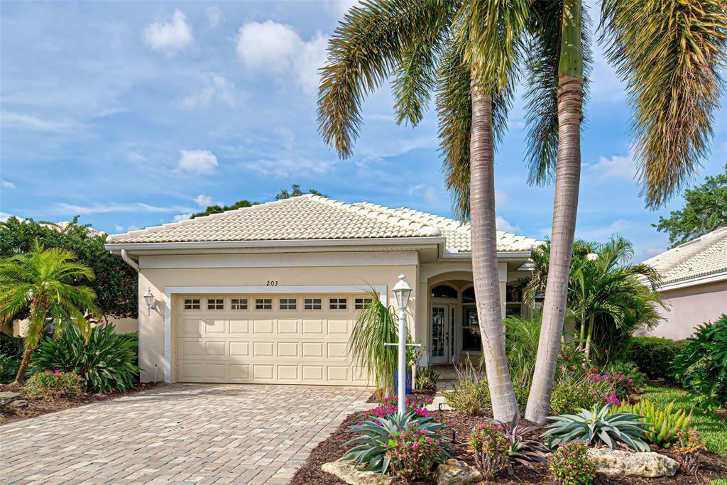 Property Photo: 203 Vestavia Drive FL 34292