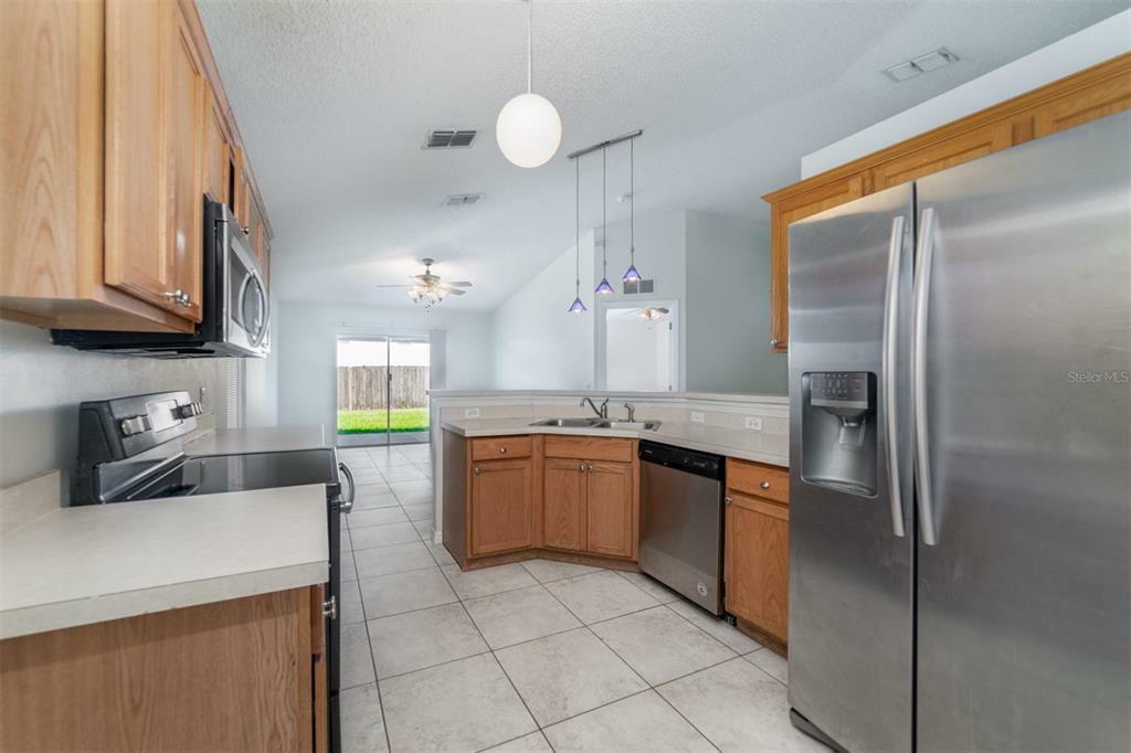 Property Photo:  12744 Lake Vista Drive  FL 33534 