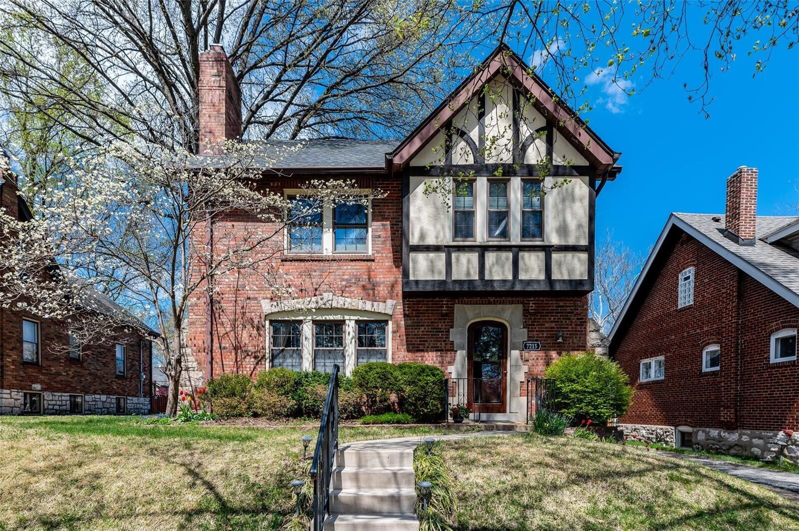 Property Photo:  7215 Shaftesbury Avenue  MO 63130 