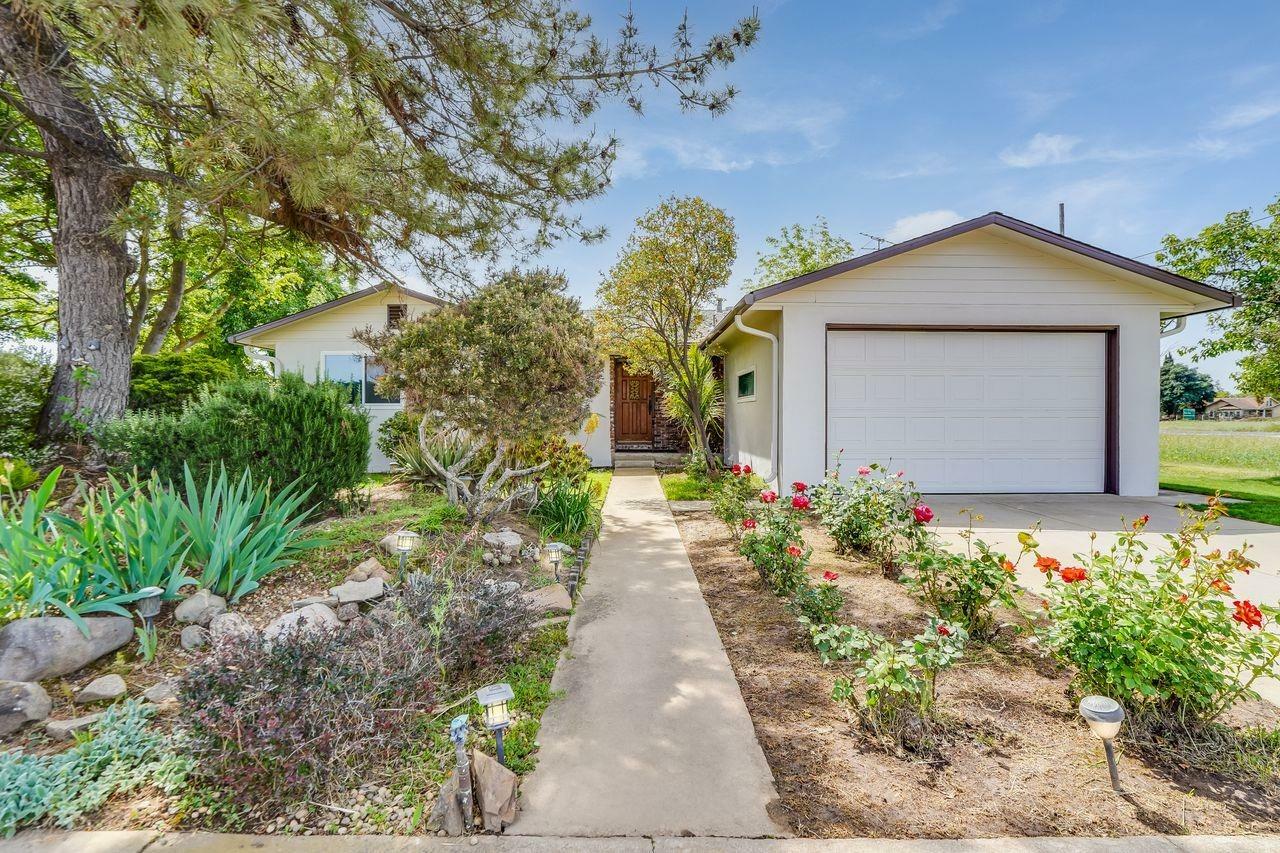 Property Photo:  804 Sandra Way  CA 95632 