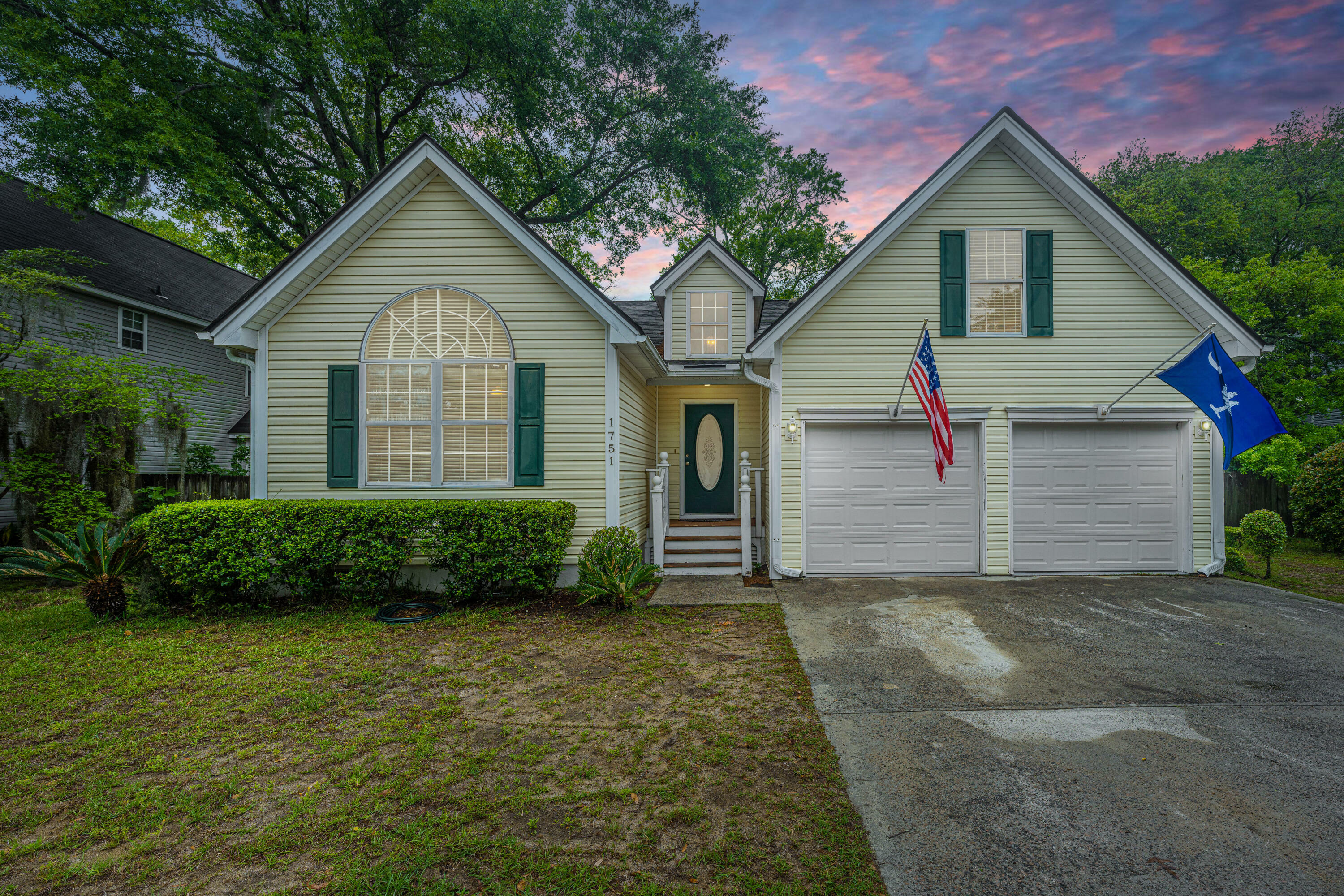 Property Photo:  1751 Crystal Lake Drive  SC 29412 