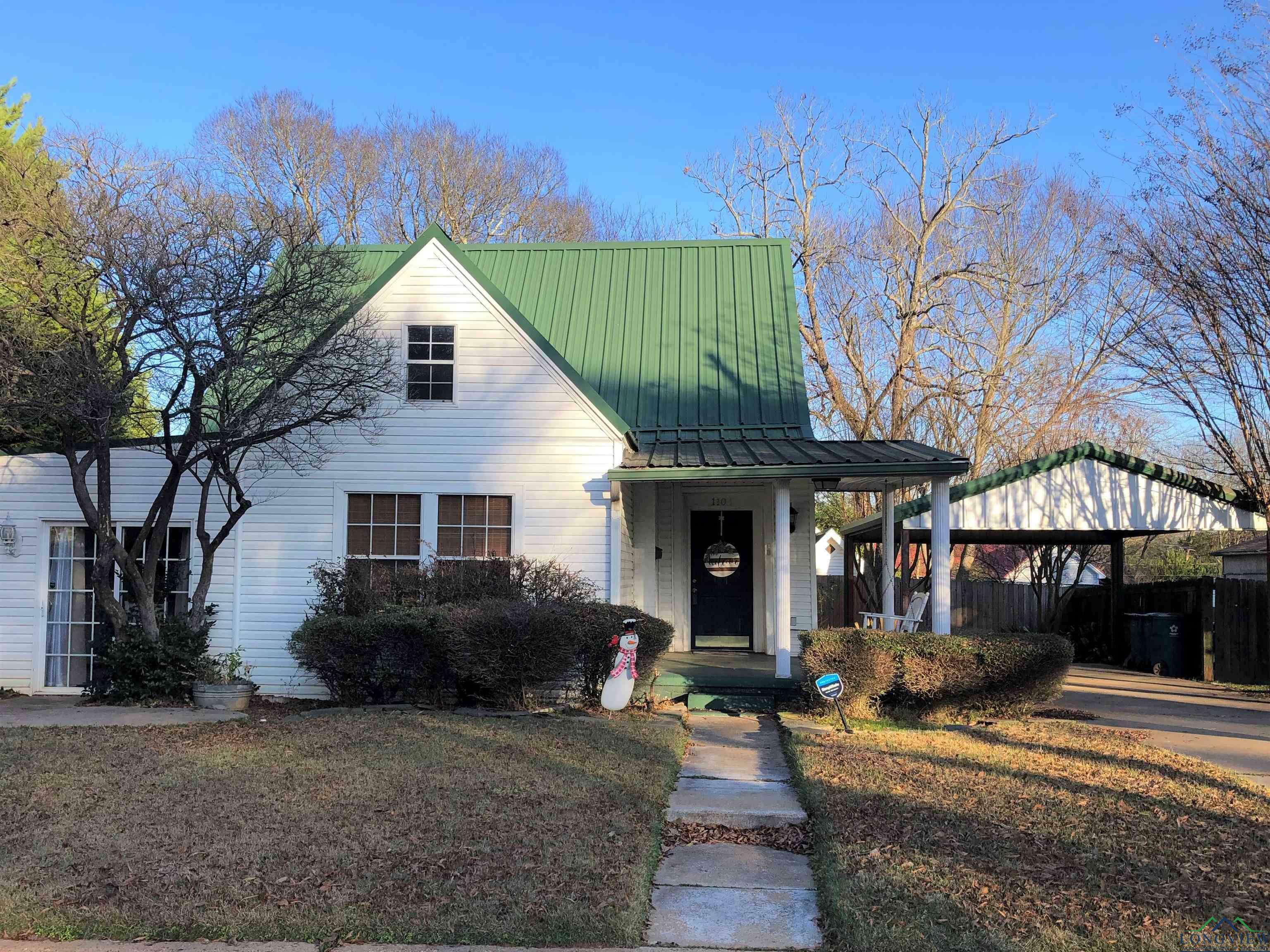 Property Photo:  1104 Gordon St  TX 75670 