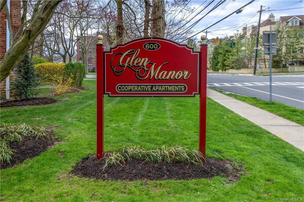 Property Photo: 600 Pelham Road A-1A NY 10805