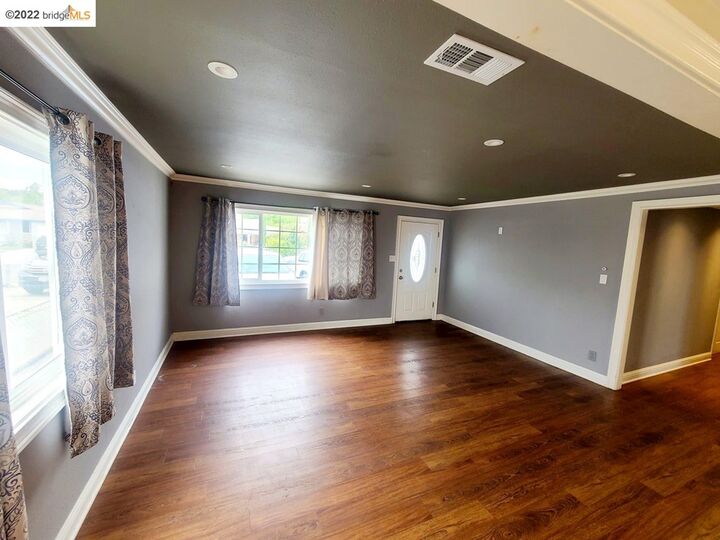 Property Photo: 427 Mark Ave CA 94589