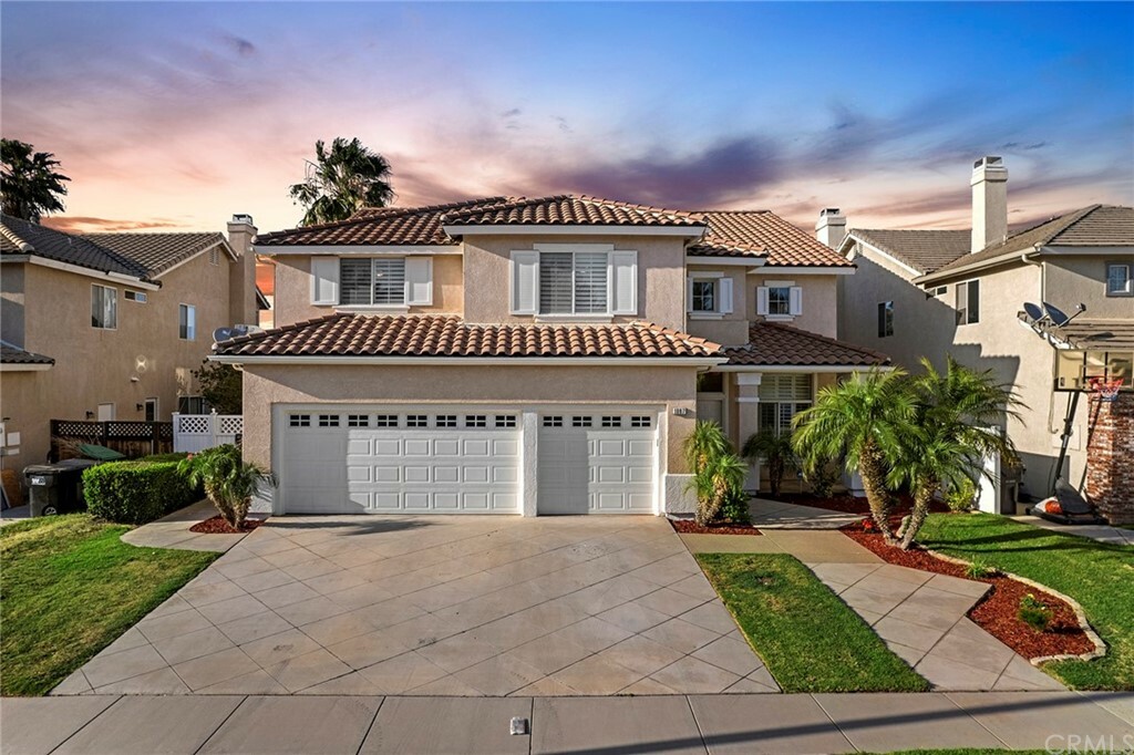 Property Photo:  1067 Mountain Grove  CA 92881 