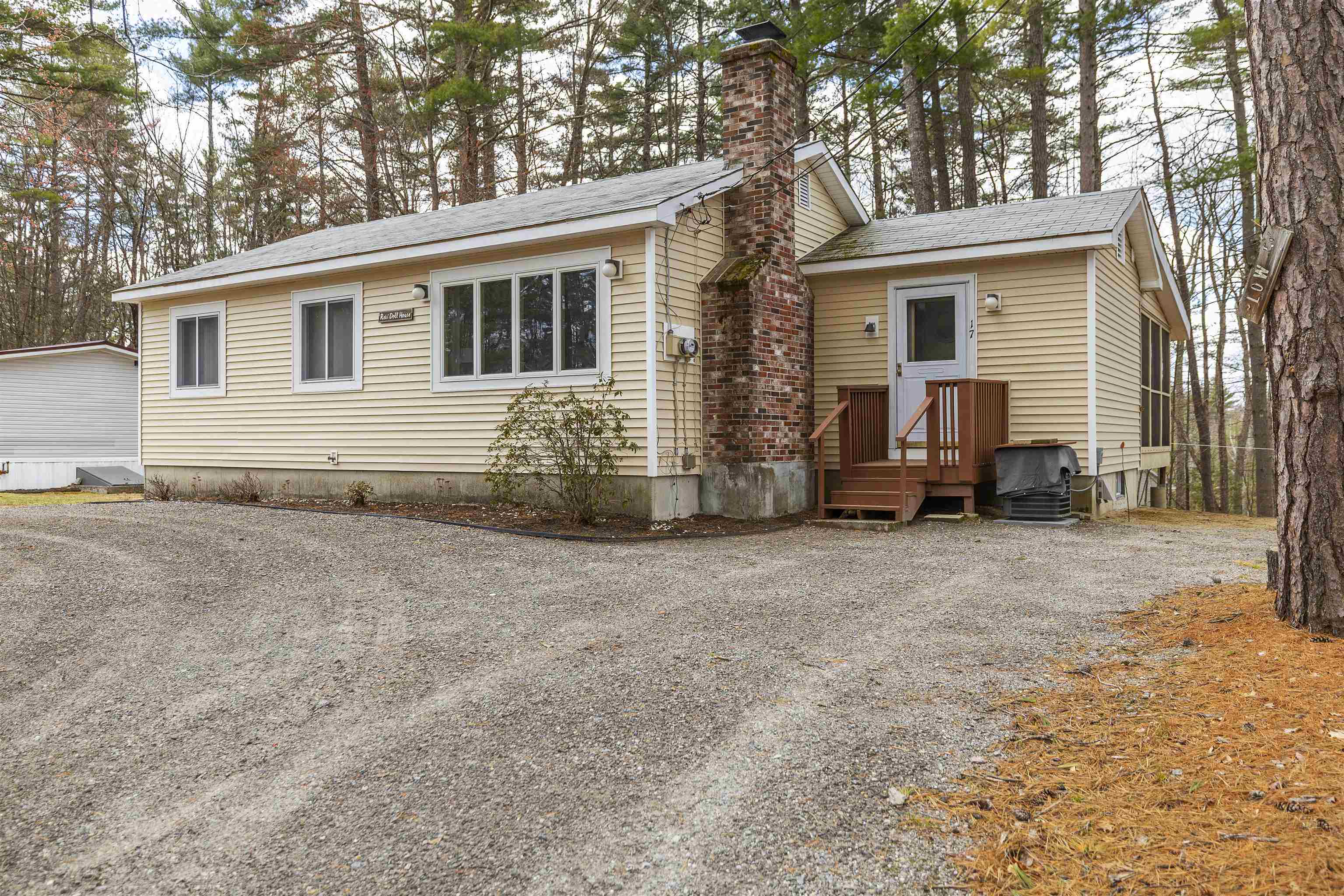 Property Photo:  17 Easy Street  NH 03254 