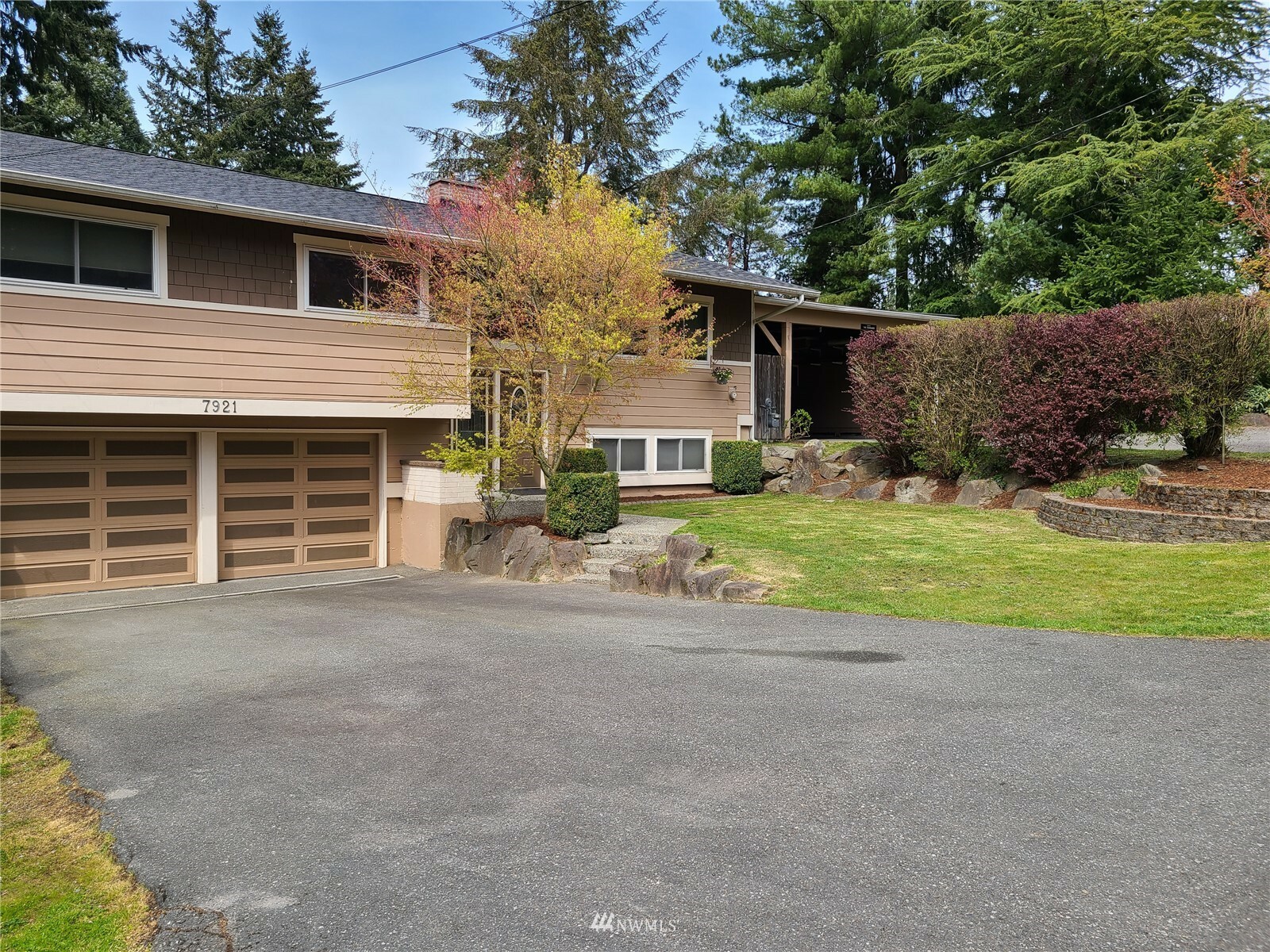 Property Photo:  7921 198th Street SW  WA 98026 