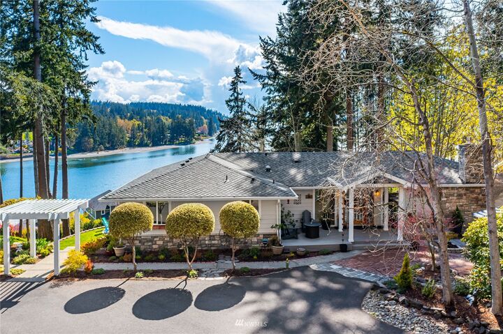 Property Photo:  16 Madrona Drive NW  WA 98335 