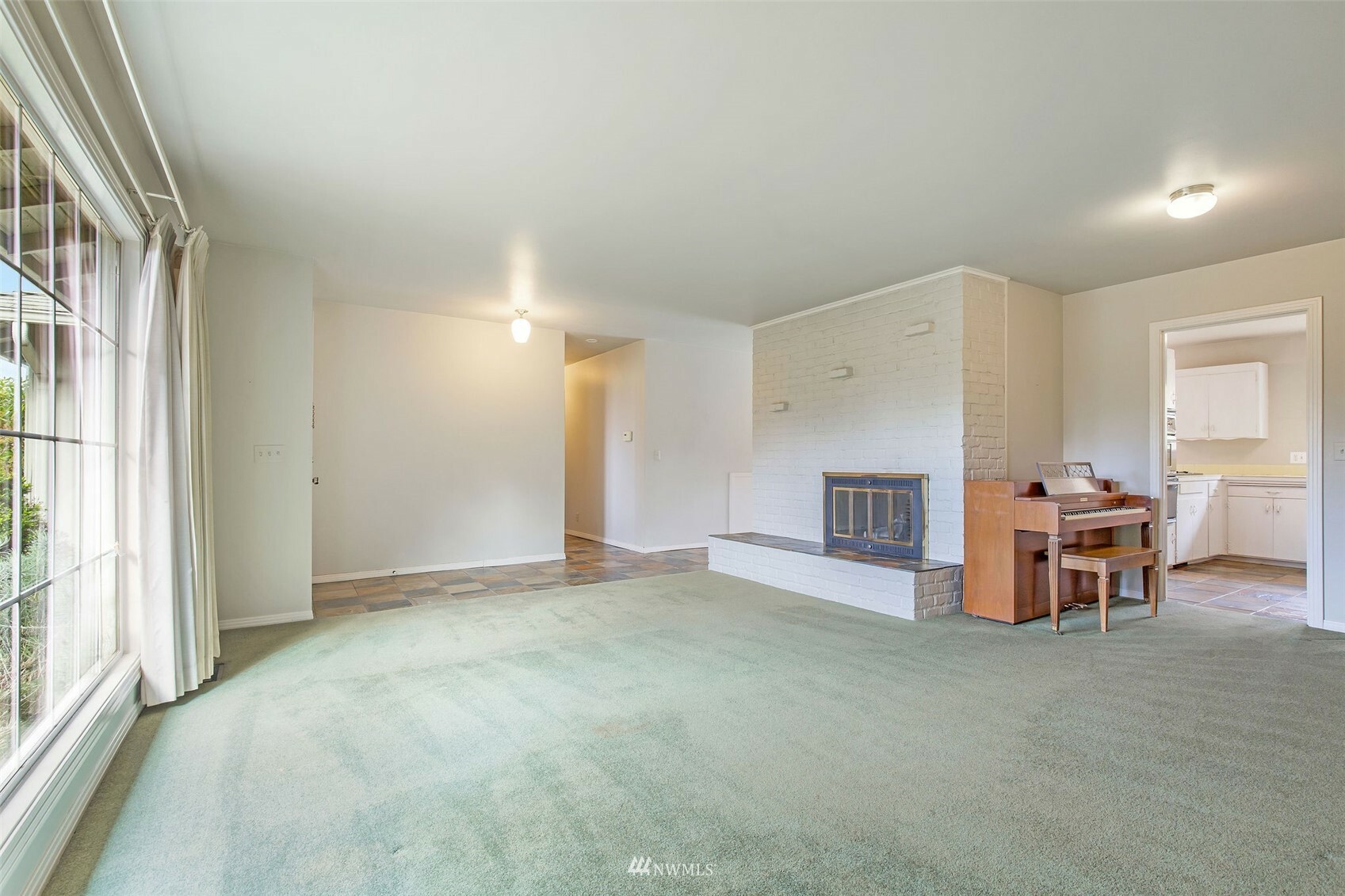 Property Photo:  12424 NE 28th Street  WA 98005 