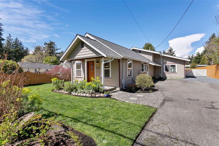 Property Photo: 2606 Cedarwood Avenue WA 98225