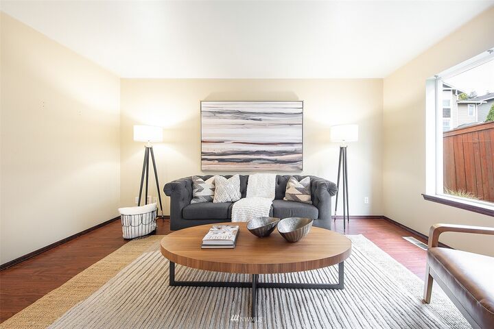 Property Photo:  1610 93rd Place SW  WA 98204 