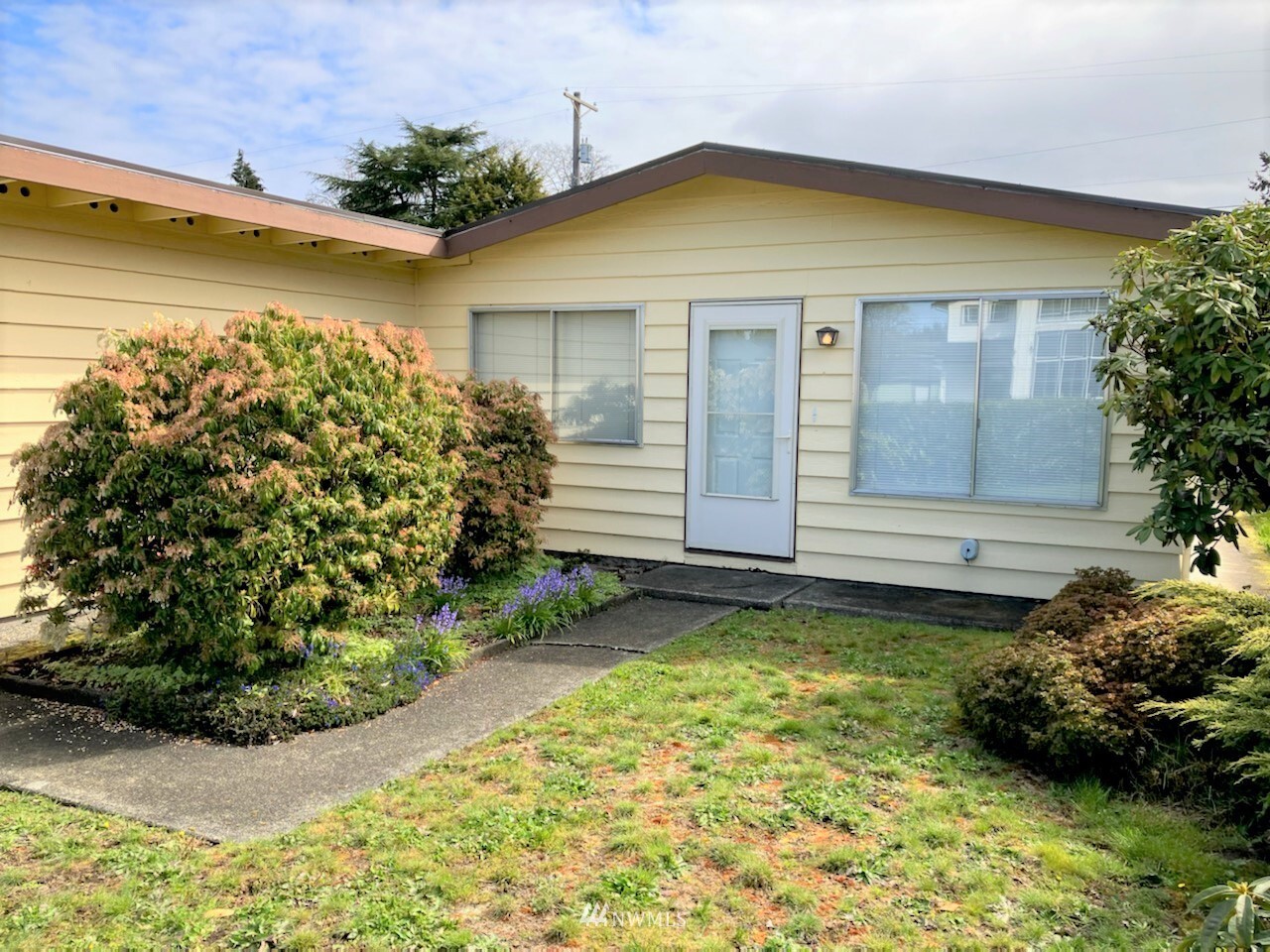 Property Photo: 6433 S Huson Street WA 98409