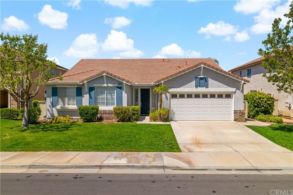 Property Photo:  44410 Nighthawk Pass  CA 92592 