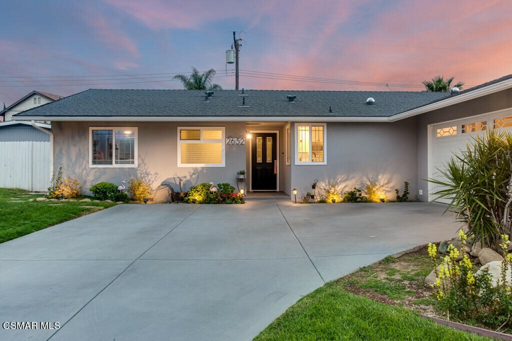 Property Photo:  2652 Grayson Court  CA 93065 