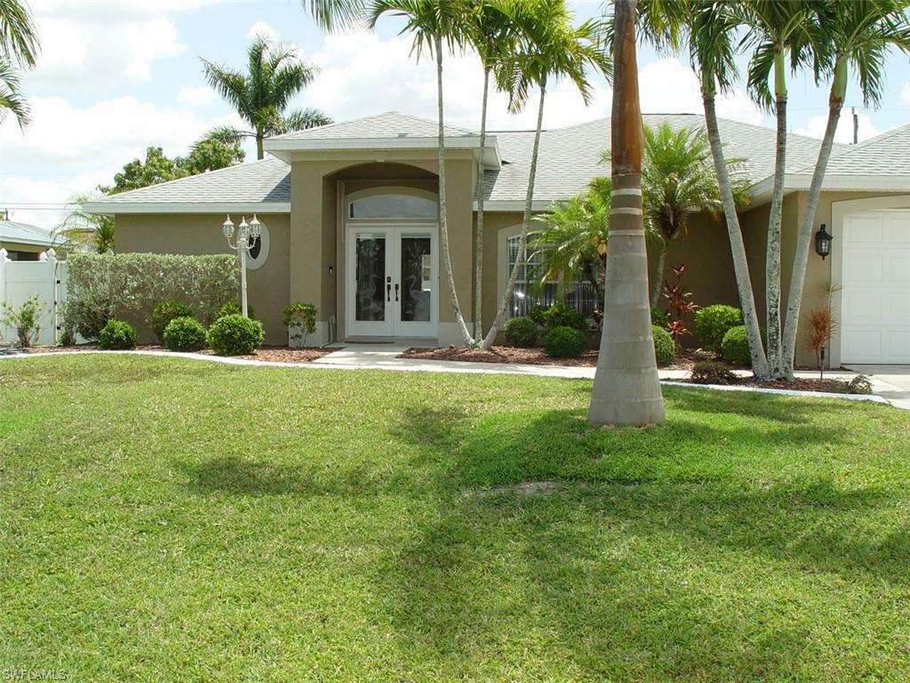 Property Photo:  316 SE 19th Lane  FL 33990 