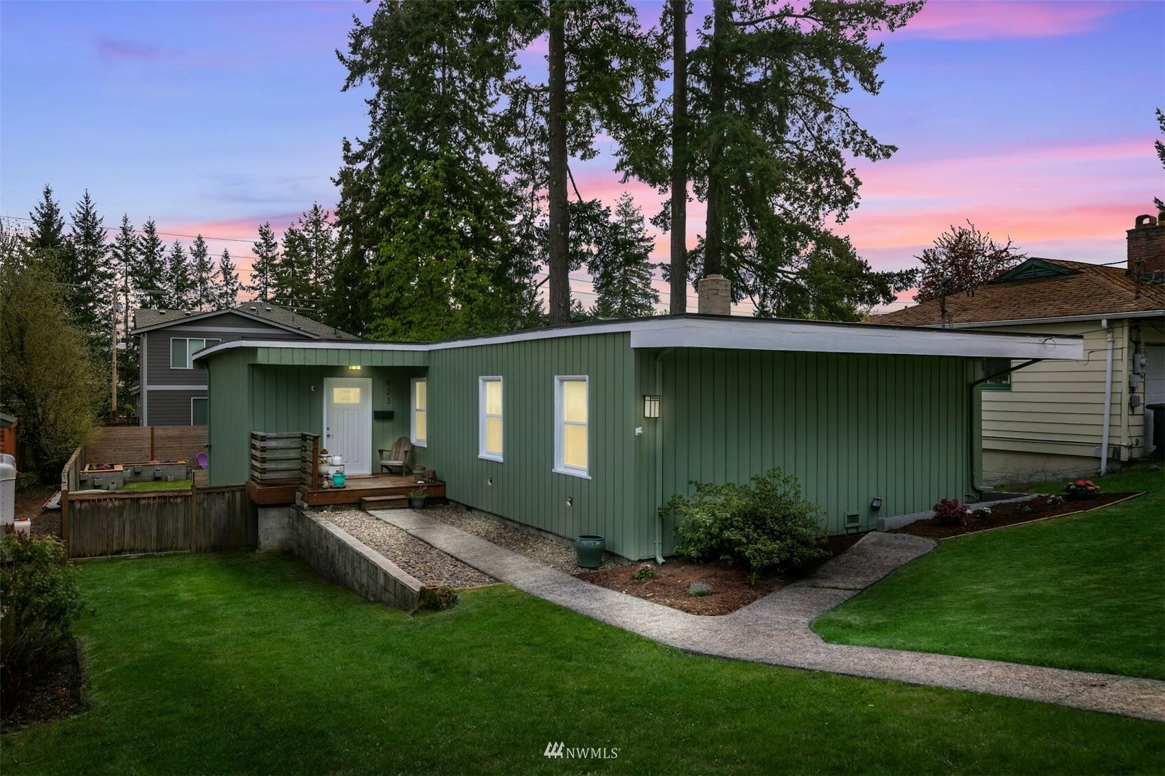 423 Harvard Avenue  Fircrest WA 98466 photo