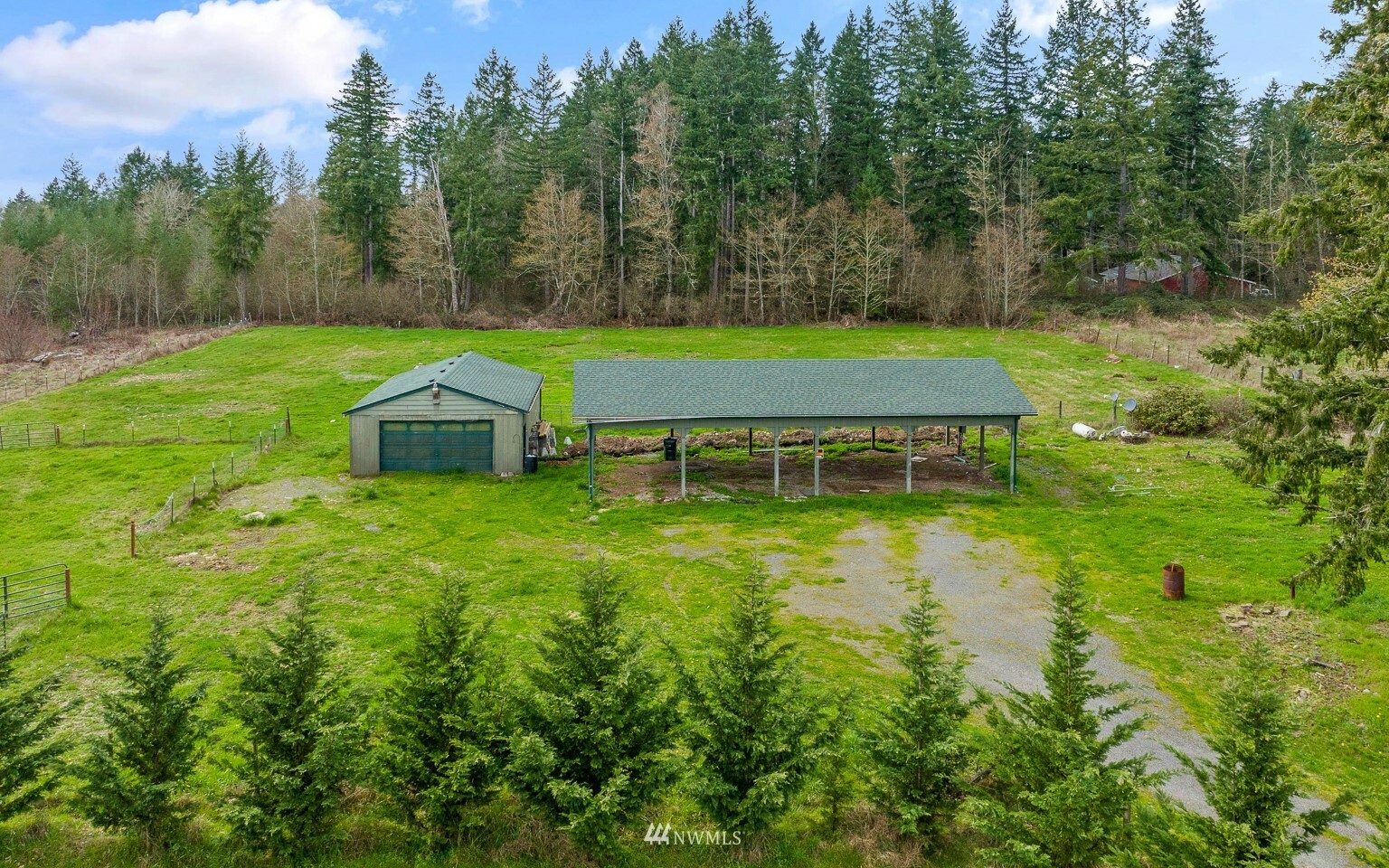 Property Photo: 1420 347th Street Ct E WA 98580