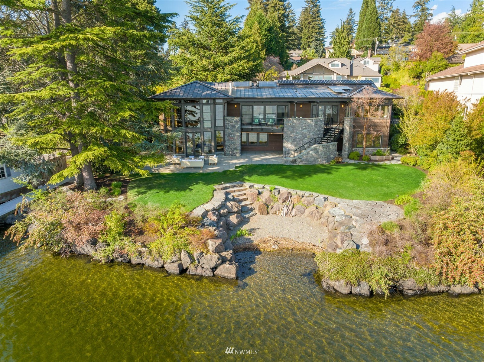 Property Photo:  9425 Lake Washington Boulevard NE  WA 98004 