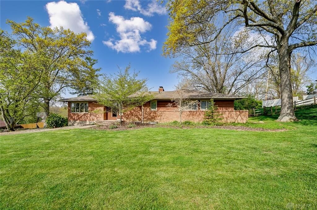Property Photo: 65 Piccadilly Drive OH 45013