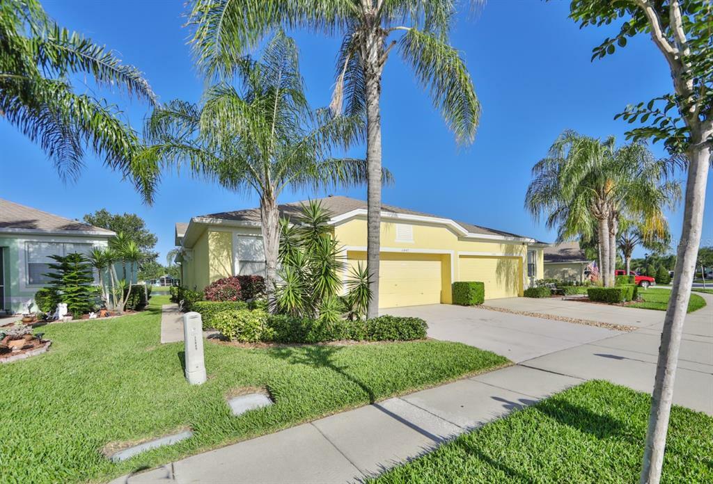 Property Photo:  11447 Captiva Kay Drive  FL 33569 