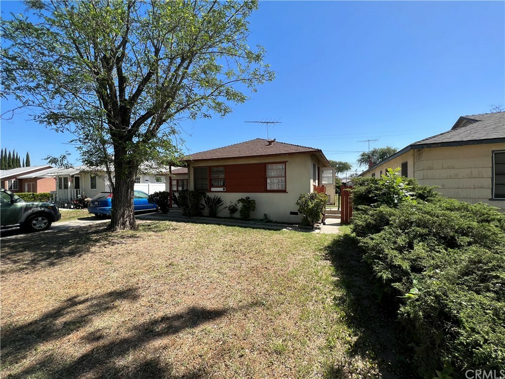 Property Photo:  520 S Paula Drive  CA 92833 