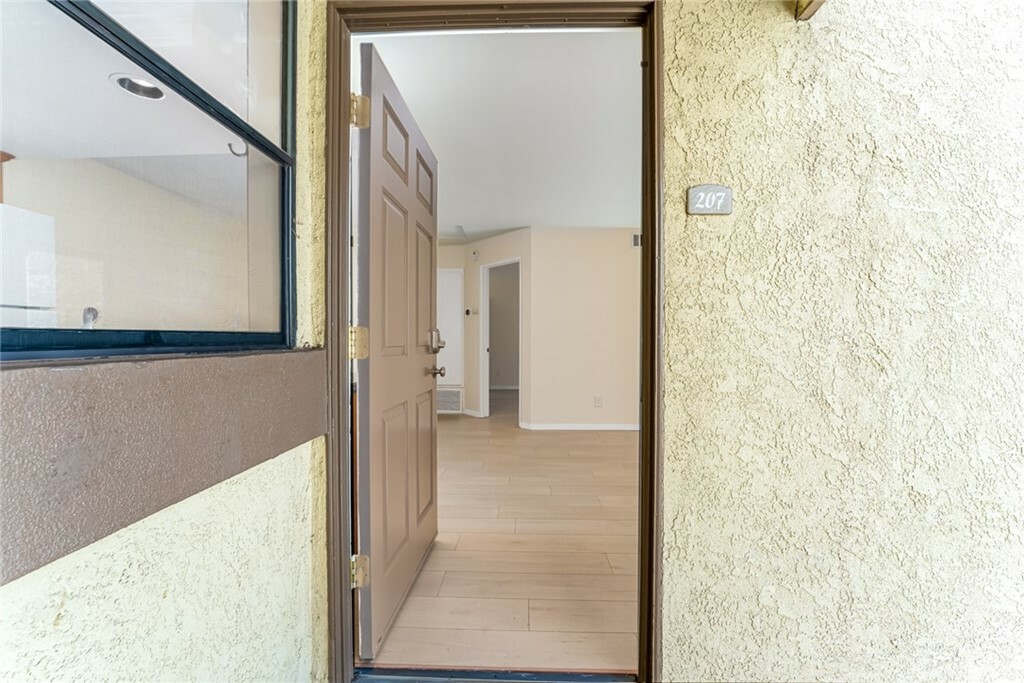 Property Photo: 1114 W Blaine Street 207 CA 92507