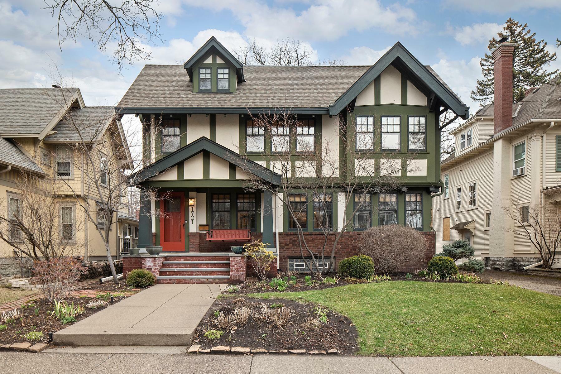 Property Photo: 1721 Irving Avenue S MN 55403