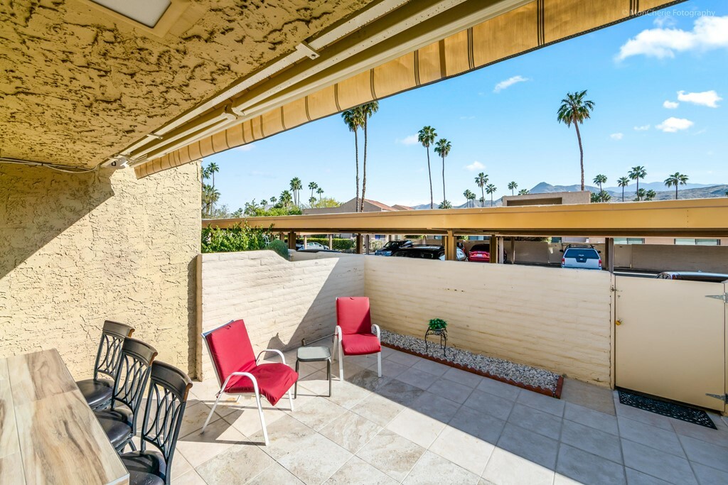 Property Photo:  2386 Los Coyotes Drive  CA 92264 