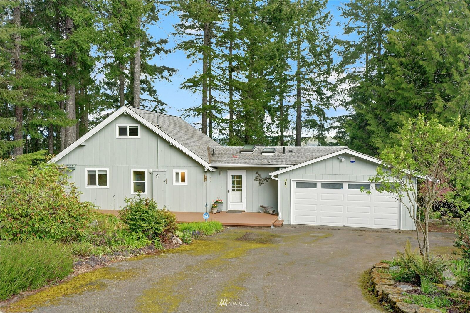 Property Photo:  861 E Creekside Drive  WA 98528 