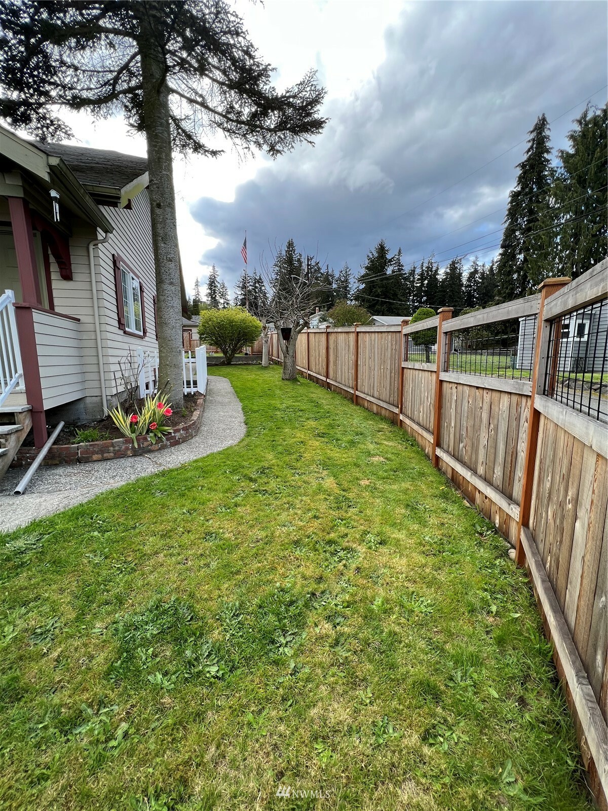 Property Photo:  6214 Beverly Boulevard  WA 98203 