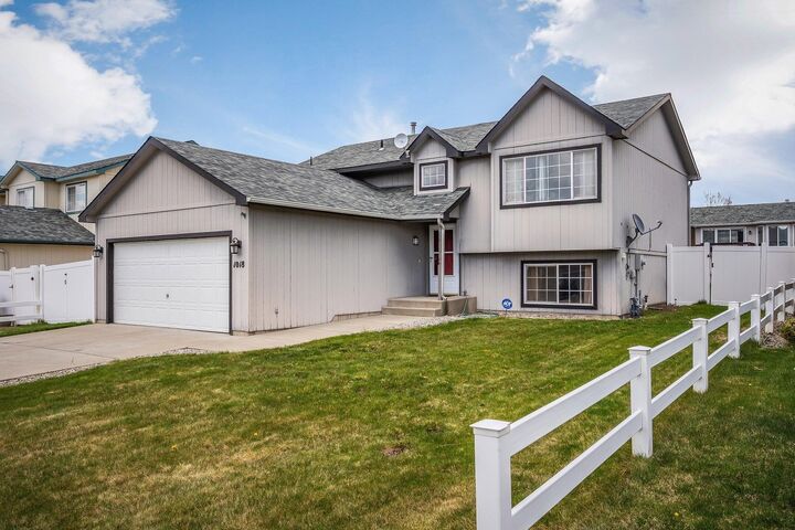 1018 N Stanley St  Medical Lake WA 99022 photo