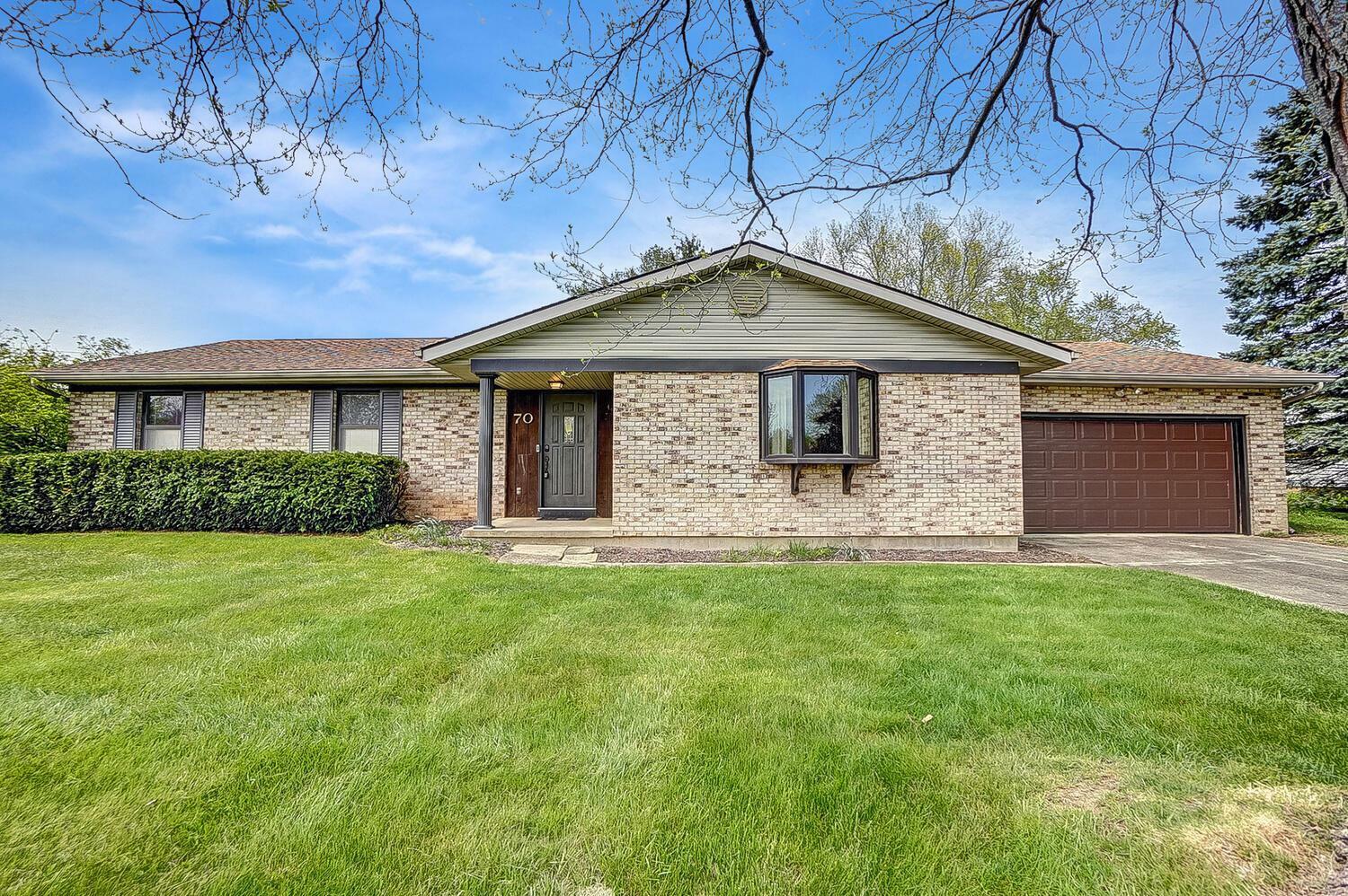 Property Photo: 70 Flintlock Way OH 43110