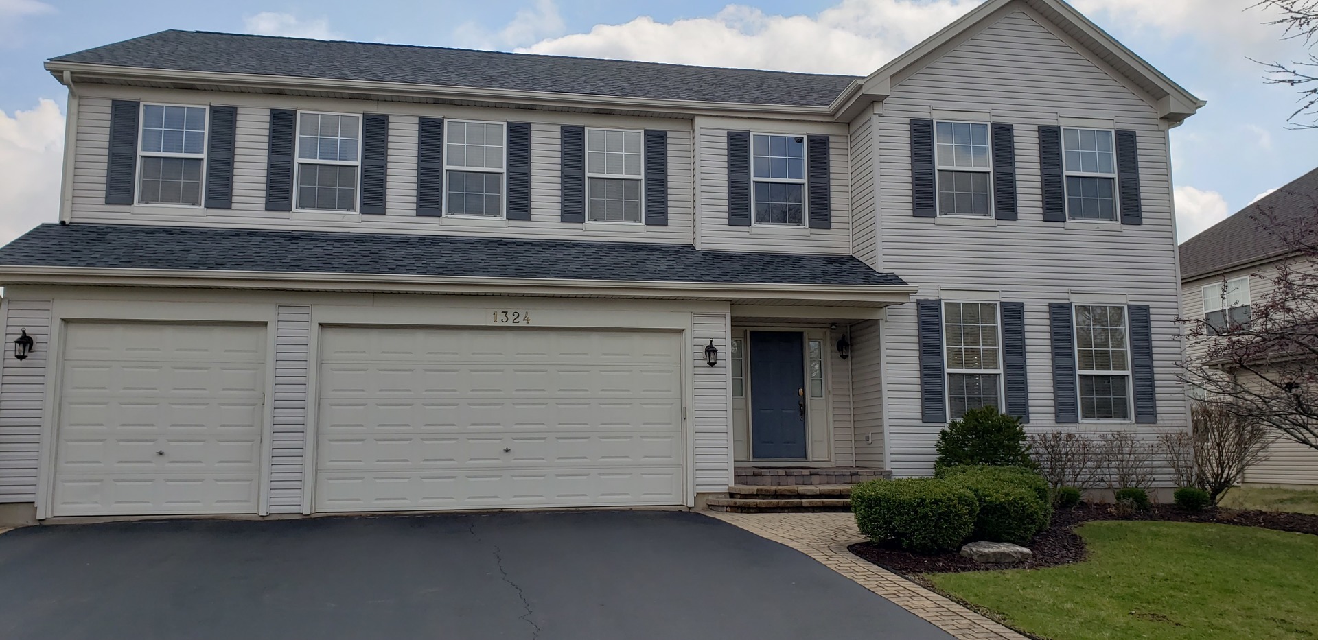 Property Photo: 1324 Brentwood Trail IL 60490