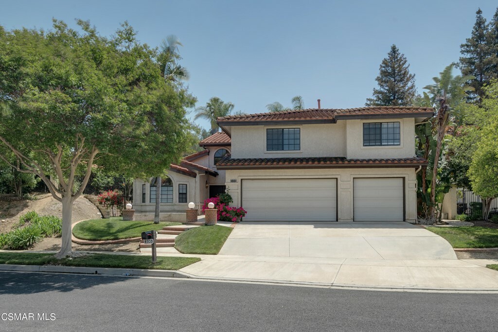 Property Photo:  330 Golden Bear Court  CA 93065 