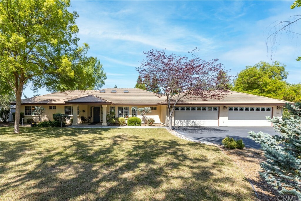 Property Photo:  1740 Donelson Place  CA 93465 