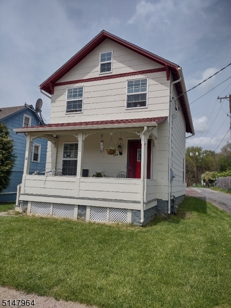 Property Photo:  36 E Stewart St  NJ 07882 