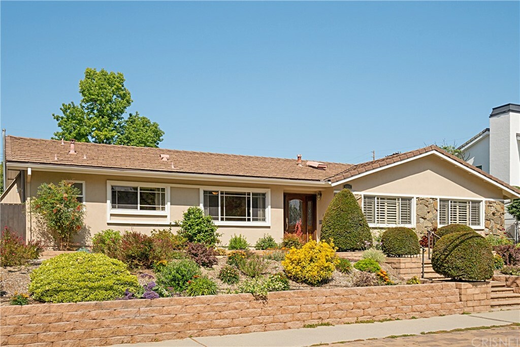 8231 Woodlake Avenue  West Hills CA 91304 photo