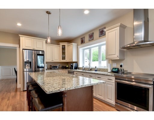 Property Photo: 6 Fieldstone Way MA 01701