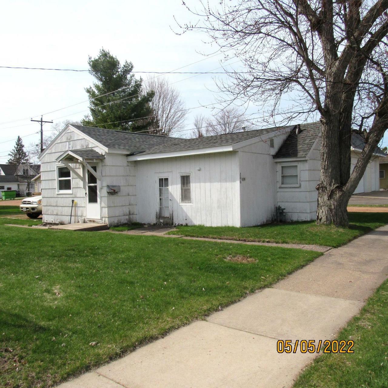 Property Photo:  206 Cooper Street  WI 54452 