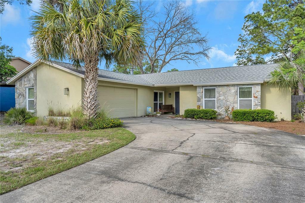 Property Photo:  4404 Larkfield Lane  FL 33624 