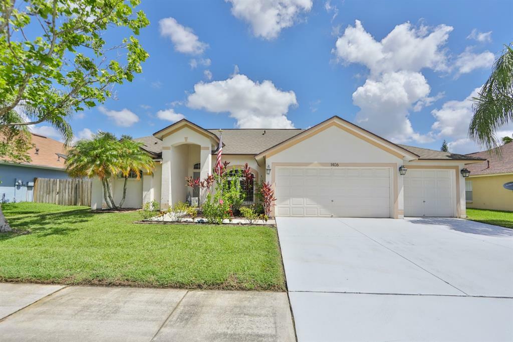 Property Photo:  1406 Hatcher Loop Drive  FL 33511 