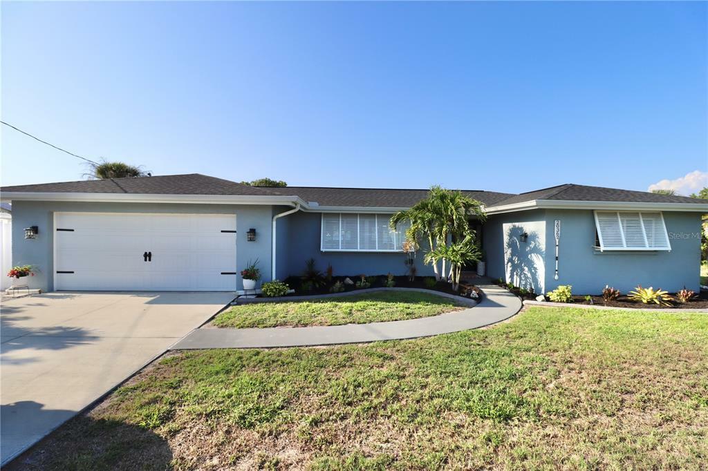 Property Photo:  20362 Edgewater Drive  FL 33952 