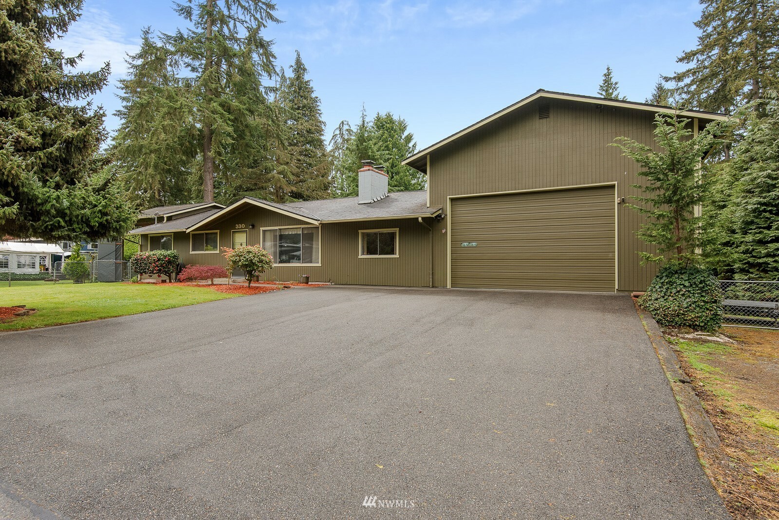 Property Photo: 330 119th Street SE WA 98208